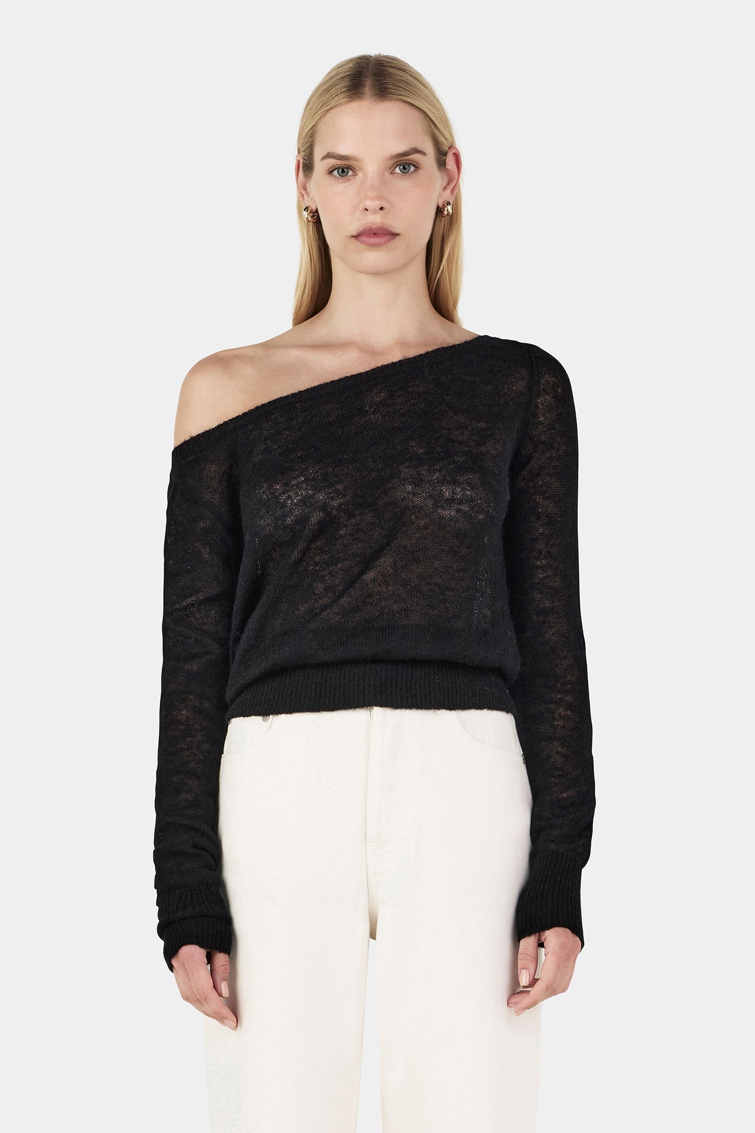 EMMYKNITTOP_BLACK_2_Hansen_and_gretel_winter25__001.jpg