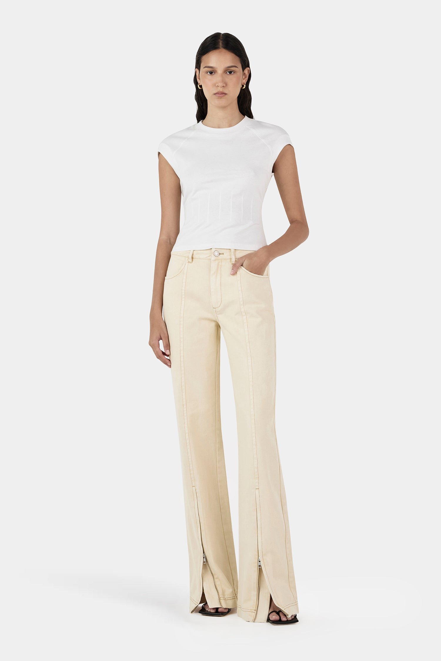 GIGIBABYTEE_IVORY_KENDALLJEAN_SHORTBREAD_HANSEN_GRETEL_005_68d90624-da61-4722-9e0c-dd6032cafd7b.jpg