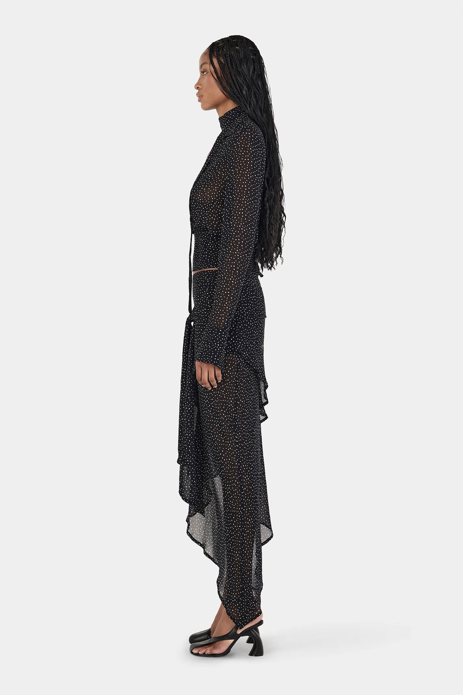 HANSENANDGRETEL-RYLANBLOUSE-PHAEDRASKIRTTHISTLELIGHTSPOT-204_076c5ff4-9a97-4078-ba56-bc9d81355cd8.jpg