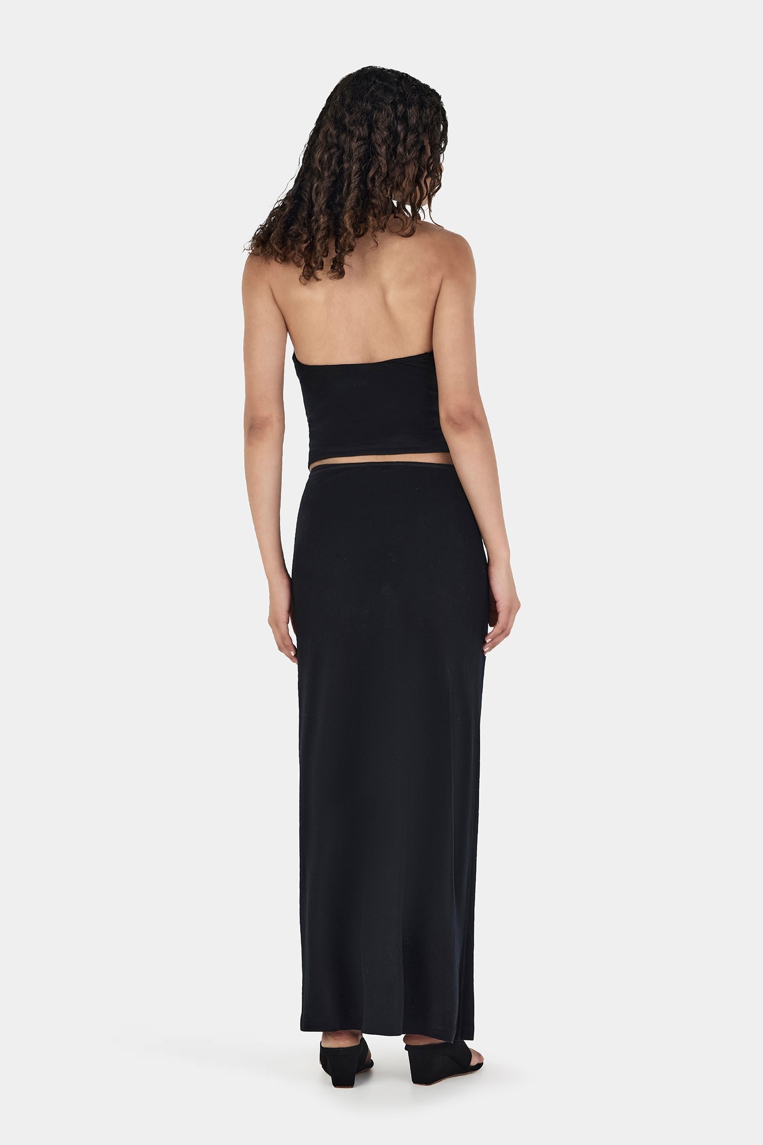 SABINAWOOLHALTERTOP_BLACK_GERARDWOOLSKIRT_BLACK-21_1.jpg